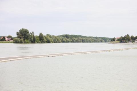 Naslovna slika