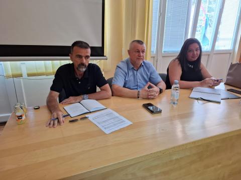 Naslovna slika